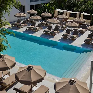 Nissi Park Hotel