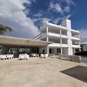 L'eros Ajia Napa